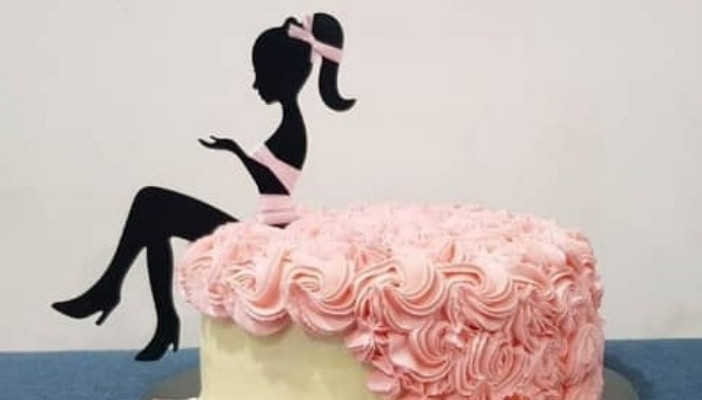 Customize 'Lady Boss' Sugar icing cake.