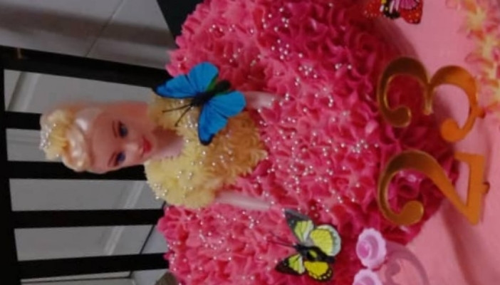 Baby Doll theme Butter Sugar Icing Cake.