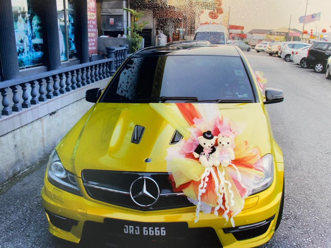 Car decor for wedding