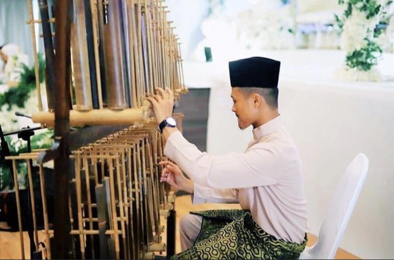 Azizi Angklung